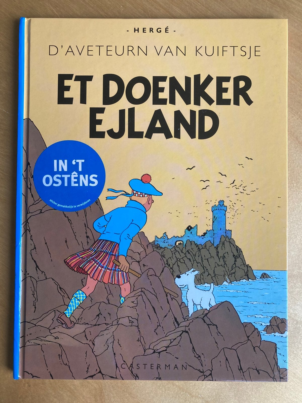 Kuifje - Et djoenker ejland (in het oostends), Boeken, Eén stripboek, Ophalen of Verzenden, Zo goed als nieuw