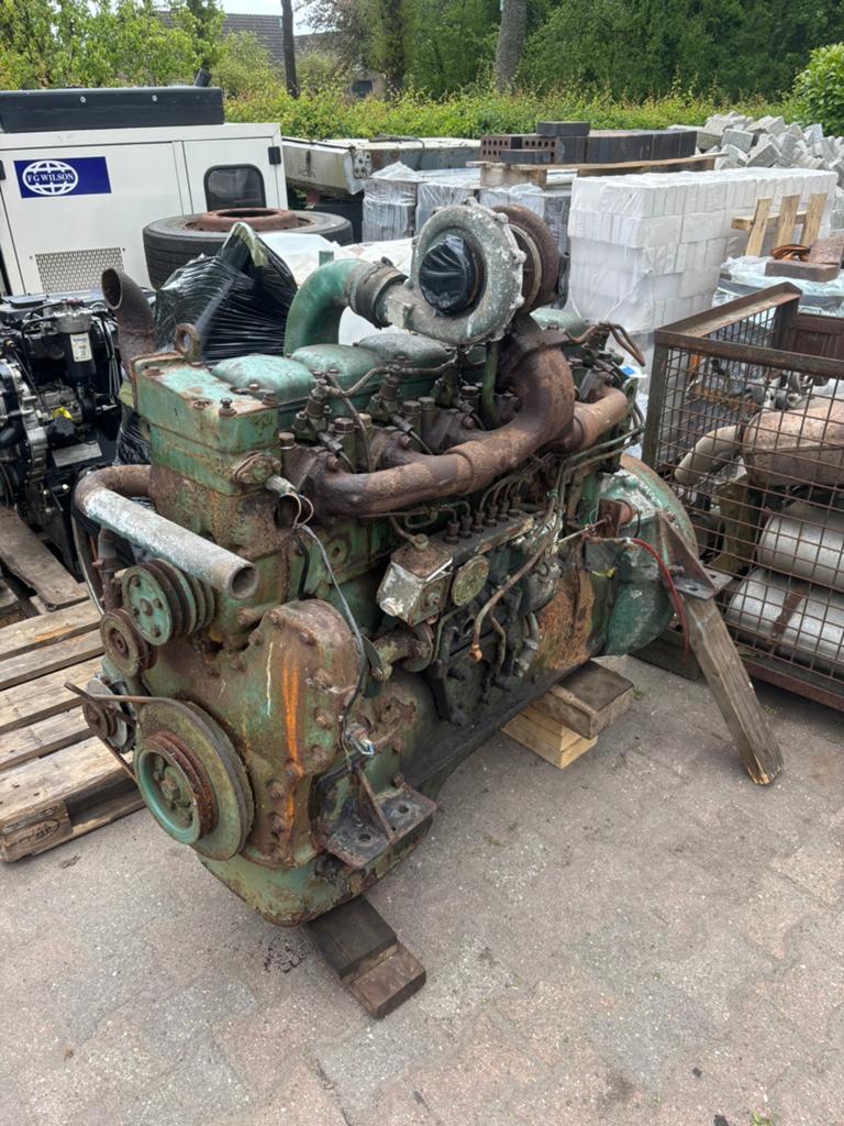 Volvo TD100A motor, Ophalen, Zo goed als nieuw, Benzinemotor, 1800 rpm of meer
