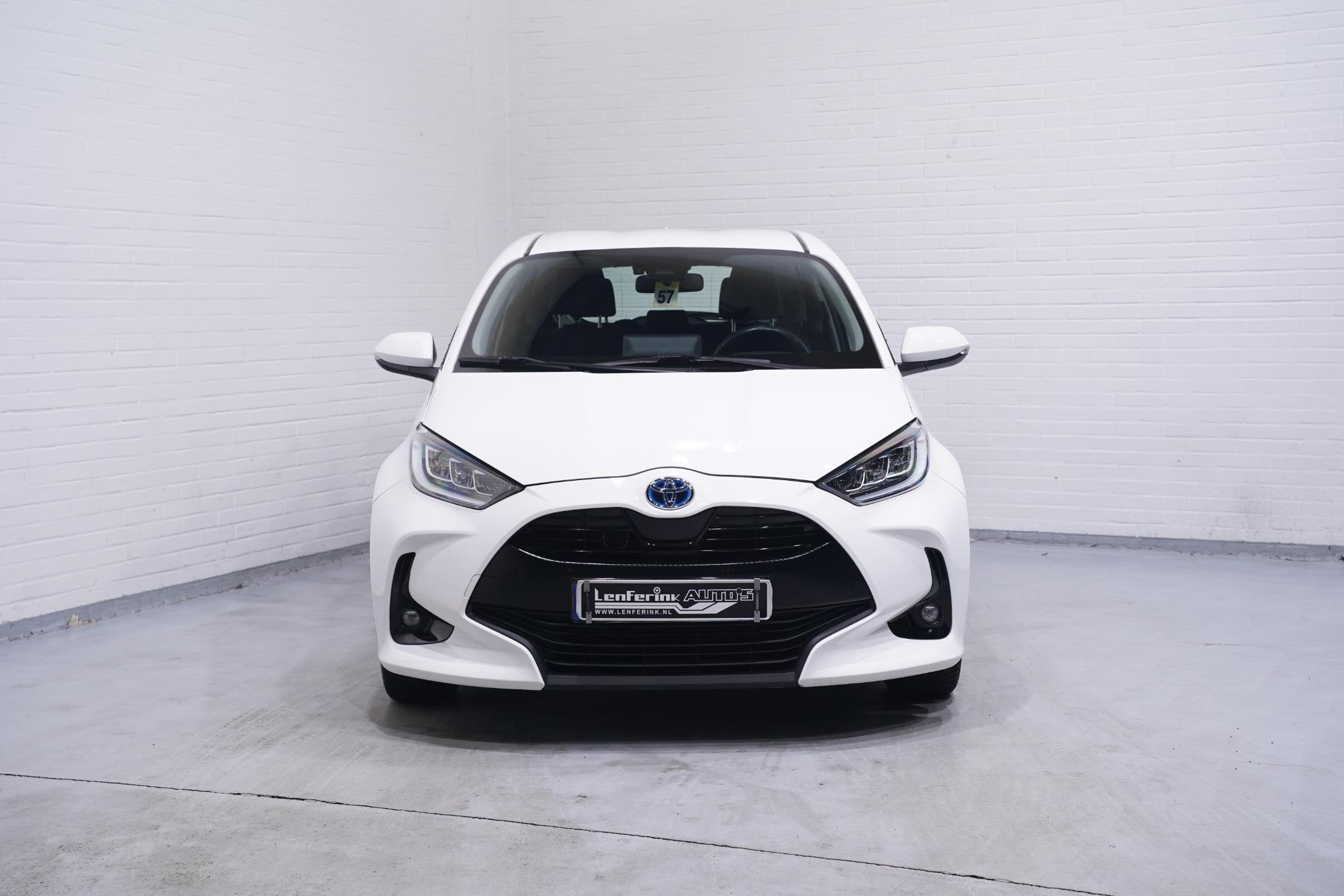 Toyota Yaris 1.5 Hybrid Dynamic NAP 1e eigenaar Camera Navig, Auto's, Gebruikt, Bedrijf, Hybride Elektrisch/Benzine, 3 cilinders