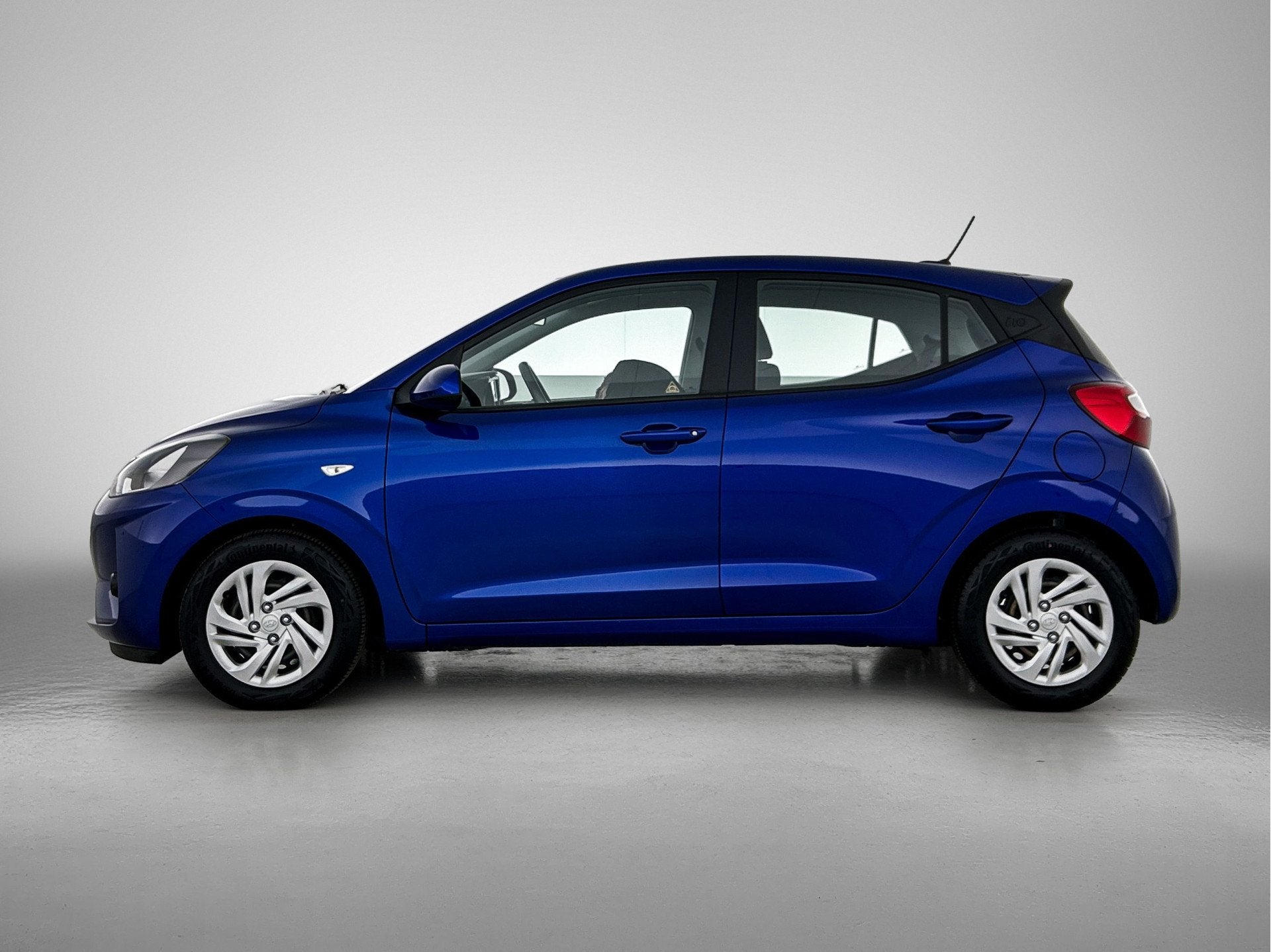 Hyundai i10 1.0 Premium (bj 2023), Auto's, Hyundai, Voorwielaandrijving, Stof, Gebruikt, 899 kg