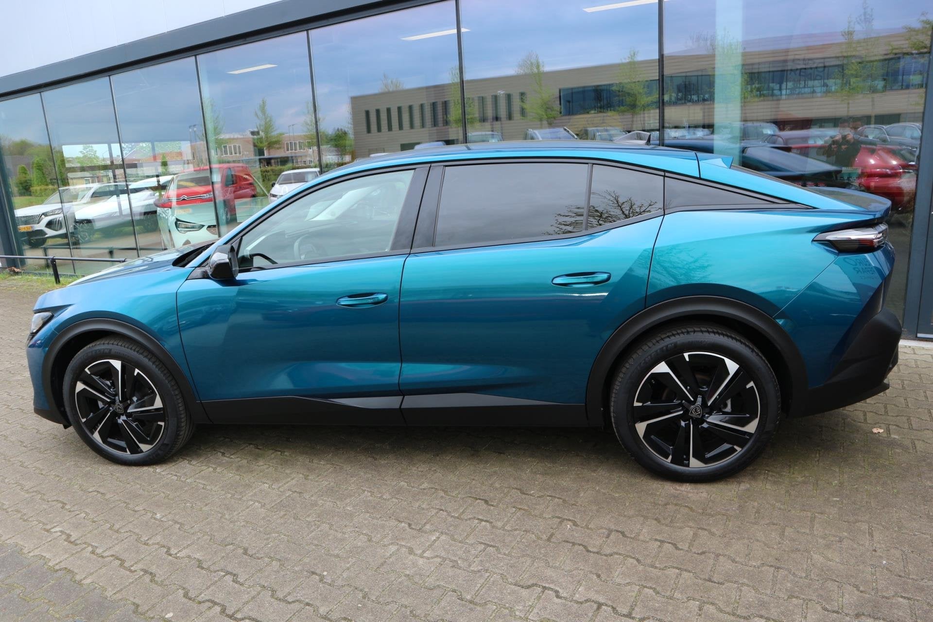 Peugeot 408 1.2 PureTech Allure 130PK AUTOMAAT NAVI 360CAMER, Auto's, Gebruikt, 1199 cc, Blauw, Leder en Stof