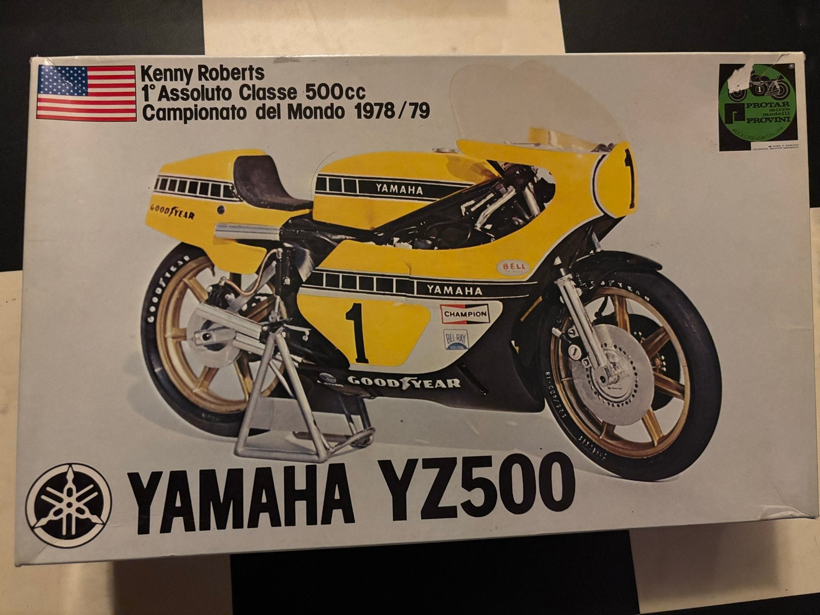 Protar 1/9 YAMAHA YZR 500 Kenny Roberts nieuwstaat zeldzaam, Overige merken, Nieuw, Ophalen of Verzenden, Groter dan 1:32