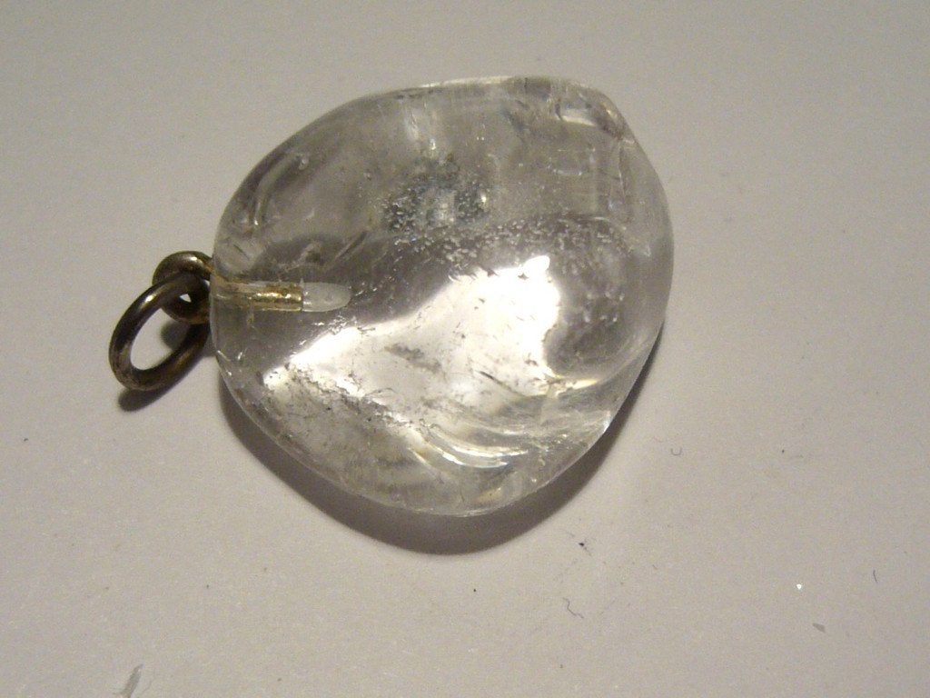 bergkristal hanger mineraal edelsteen kwarts hangertje, Ophalen of Verzenden, Zo goed als nieuw, Steen of Mineraal, Met edelsteen