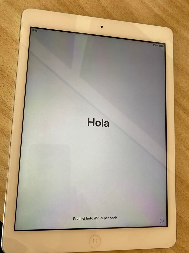 iPad Air 16GB (A1474) - Werkt alleen aan de lader, Gebruikt, Apple iPad Air, 16 GB, Wi-Fi