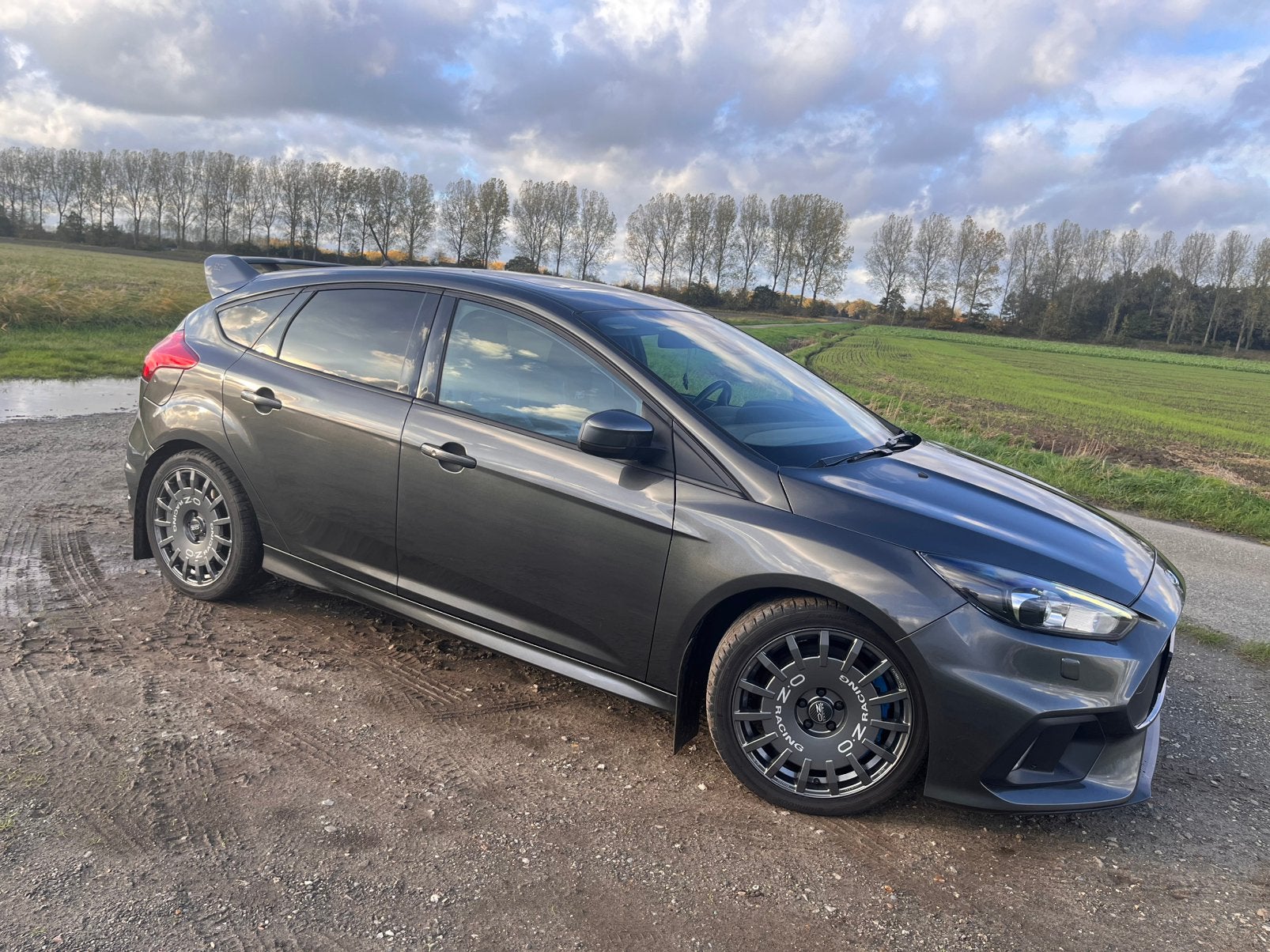 Ford Focus 2.3 RS OZ. Rally.  full option., 4 cilinders, 2261 cc, 350 pk, Handgeschakeld