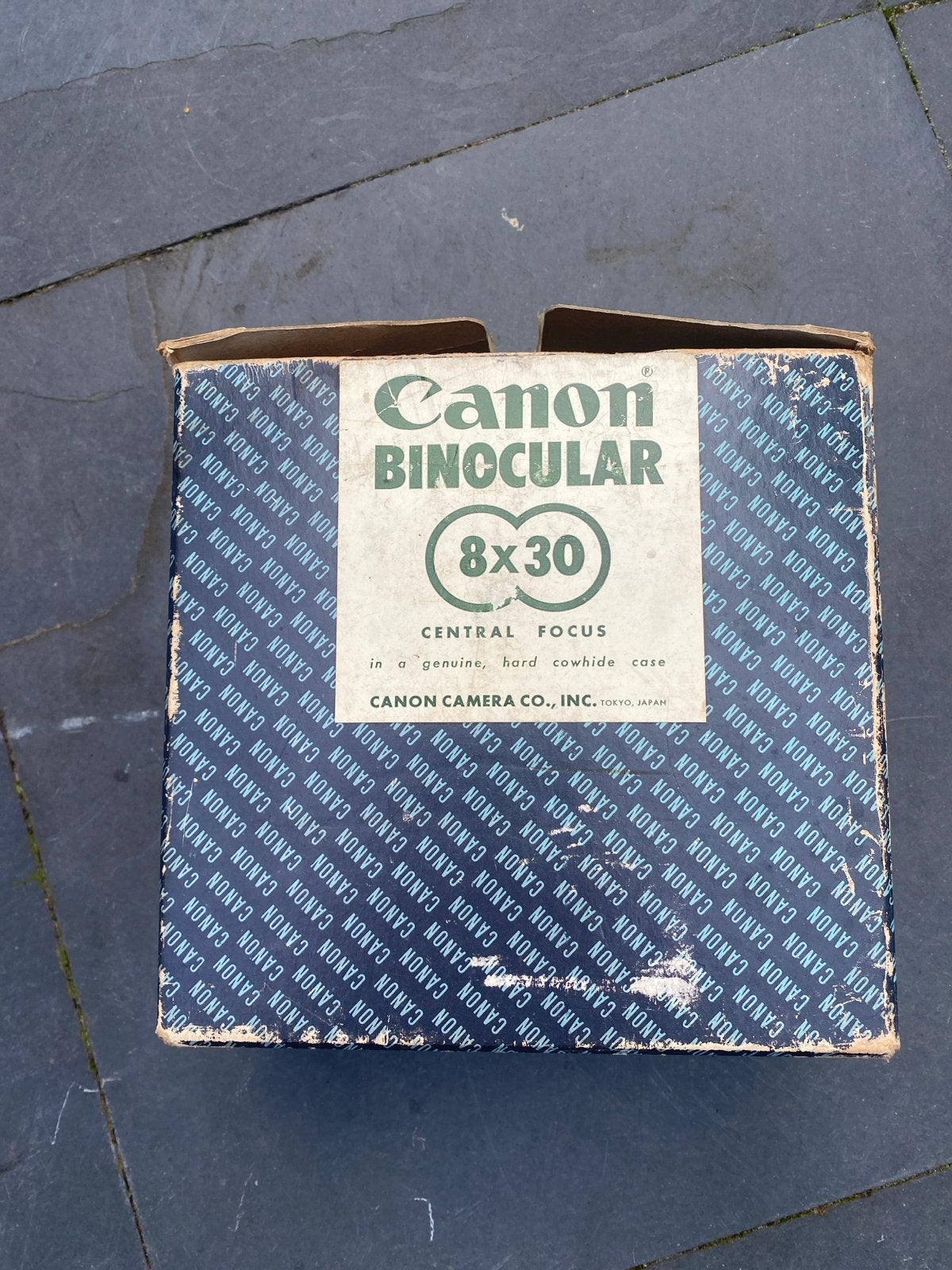 Bijna antieke Canon 8x30 verrekijker met originele doos, Zo goed als nieuw, 8 tot 12x, Met hoes of tas, Porro (met knik)