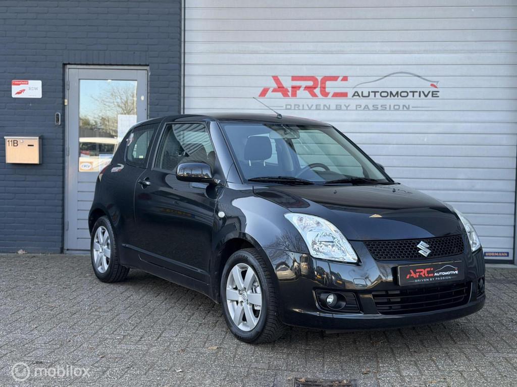 Suzuki Swift 1.3 3DRS Airco Keyless - NAP - Nieuwe APK!, Stof, Gebruikt, 400 kg, Origineel Nederlands
