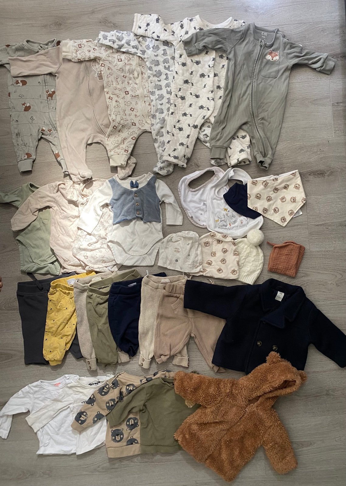 Groot unisex babykleding pakket maat 62/68 | 40+ stuks |, Ophalen of Verzenden, Zo goed als nieuw, Maat 62