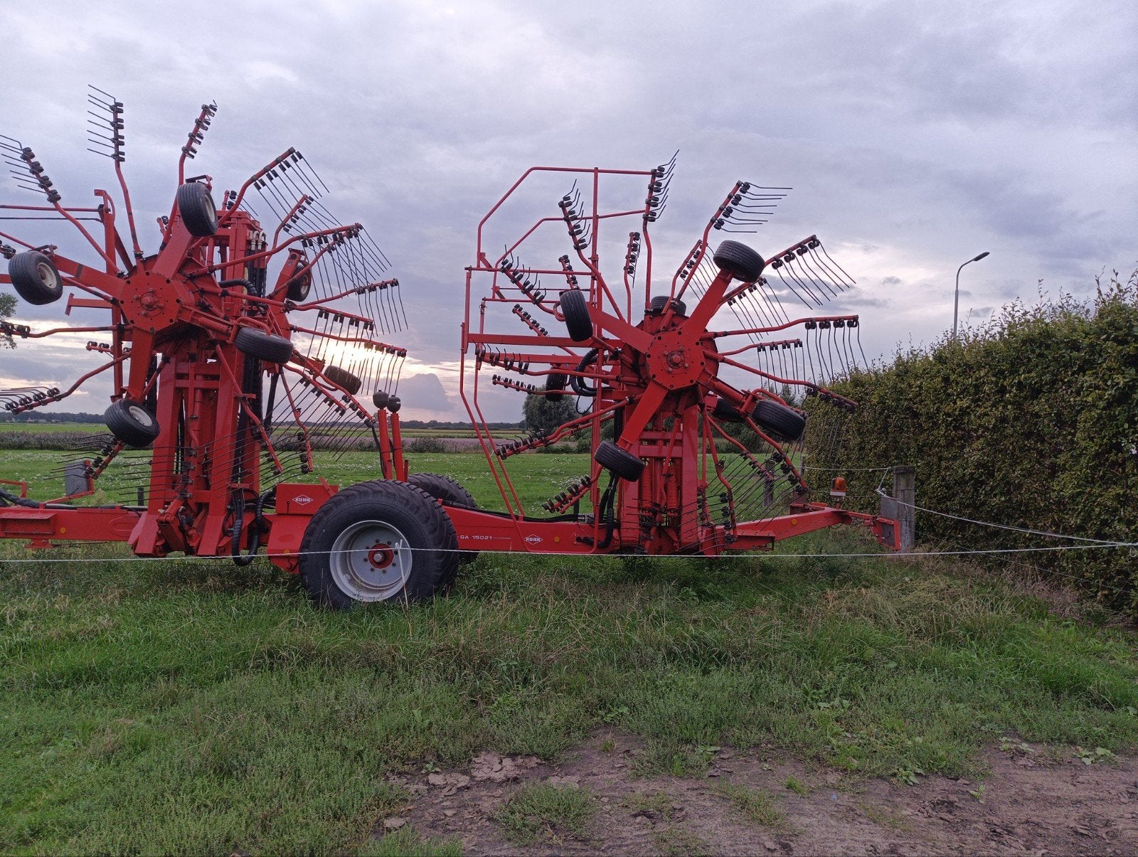 Kuhn ga 15021 hark, Ophalen, Weidebouw