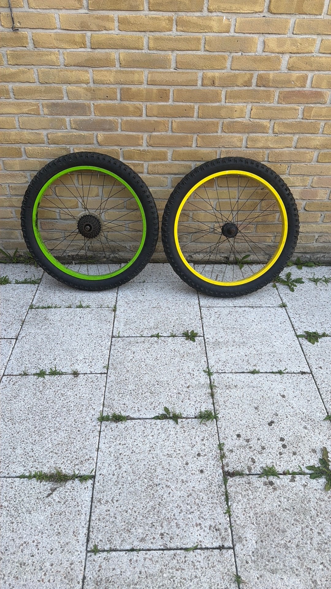 Banden, Ophalen of Verzenden, Zo goed als nieuw, Duwrolstoel