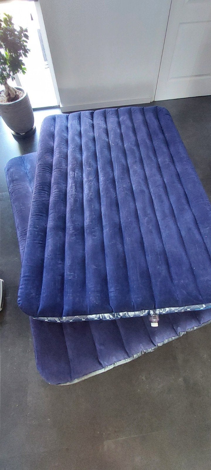 2x Intex Luchtbed 2 persoons 190x125x12, Ophalen, Gebruikt, 2-persoons