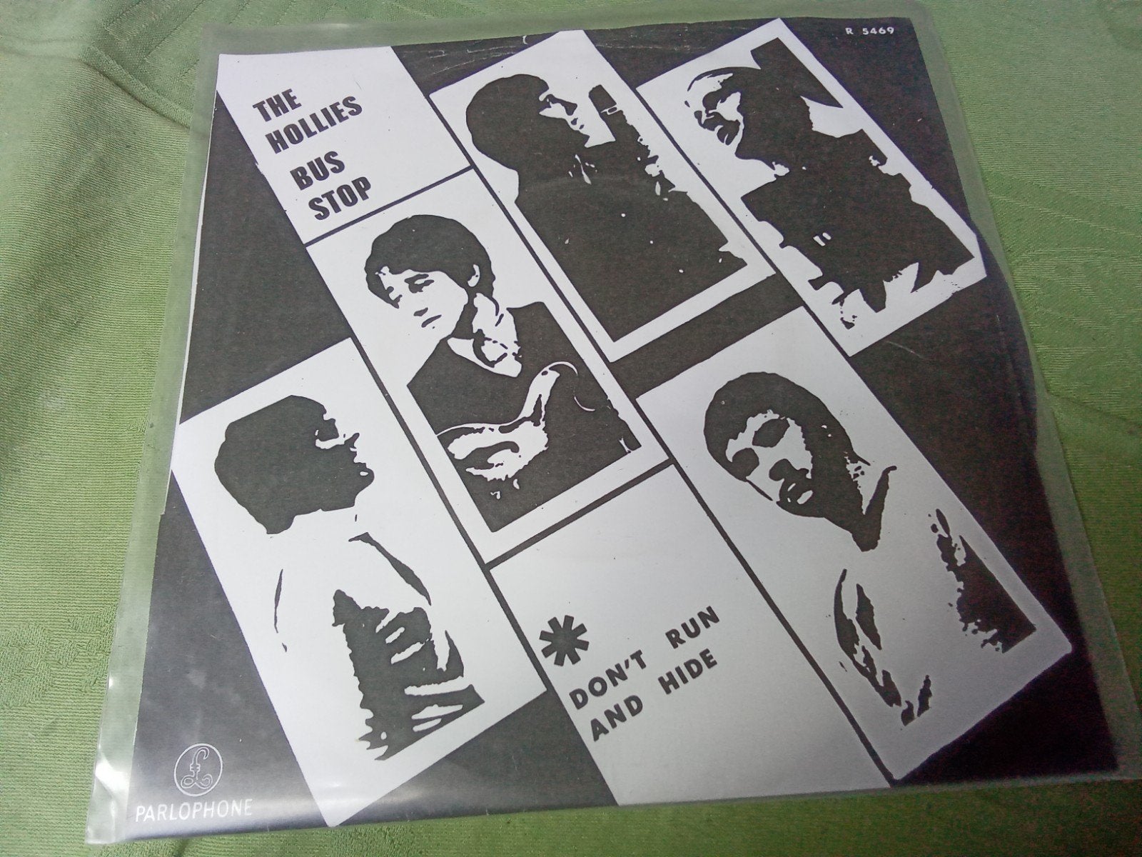 The Hollies.          Bus stop, Gebruikt, Verzenden, 7 inch, Single