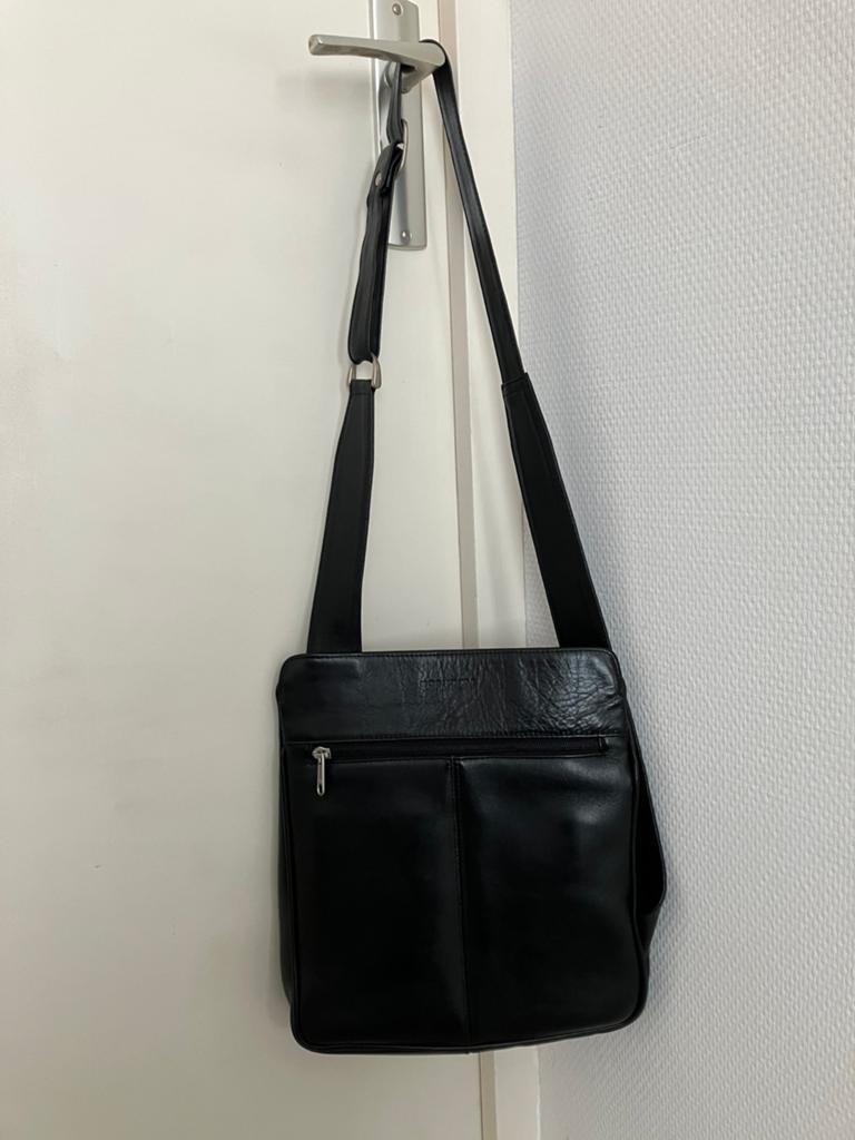 Schoudertas Bosboom, vele vakjes, leren tas, Sieraden, Tassen en Uiterlijk, Tassen | Schoudertassen, Zo goed als nieuw, Zwart