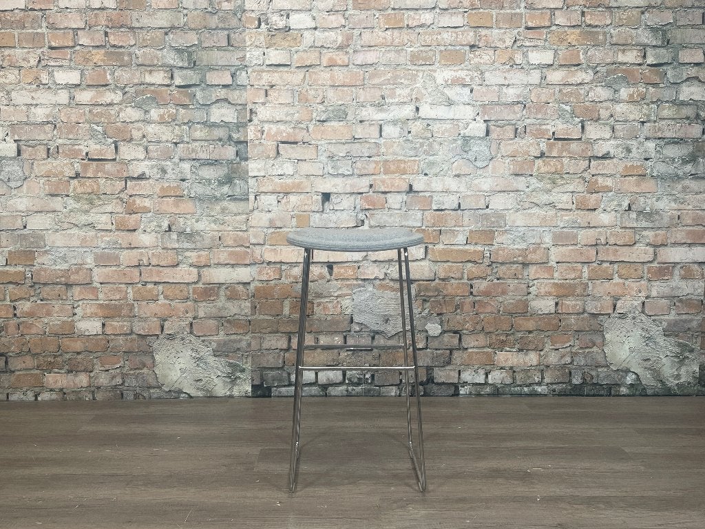 Cappellini Hi Pad Stool grijs bij TheReSales, Ophalen, 60 tot 90 cm, Zo goed als nieuw, 1 kruk