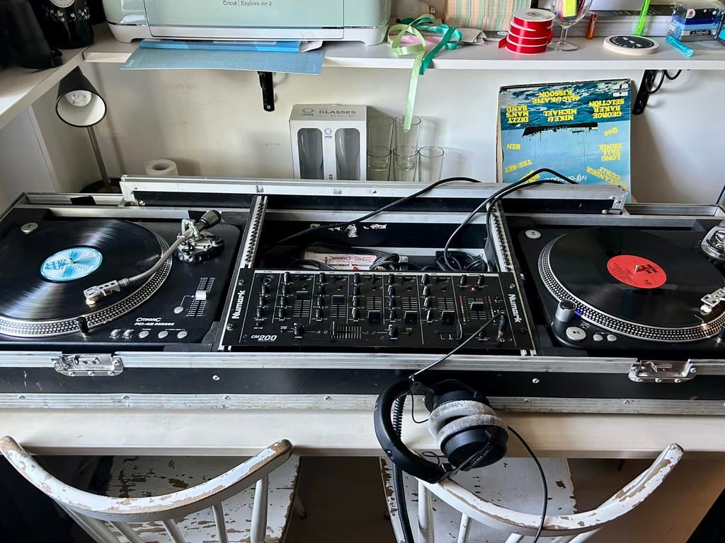 Complete DJ set: Numark mixer, Citronic draaitafels in fligh, Ophalen, Gebruikt, Dj-set, Numark