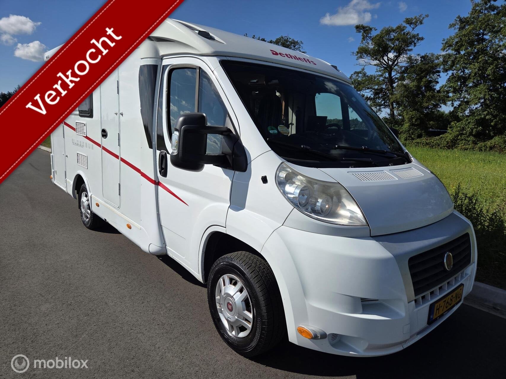 Dethleffs Globebus Euro 5 Dwarsbed ☆Euro5, 2012, Trekhaak, 6 tot 7 meter, Bedrijf, Koelkast, Half-integraal