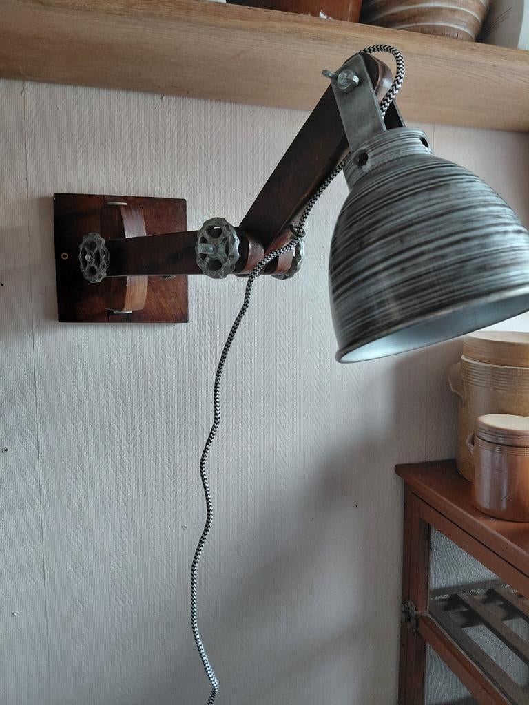 Stoere industriële schaarlamp wandlamp teak, Ophalen, Zo goed als nieuw