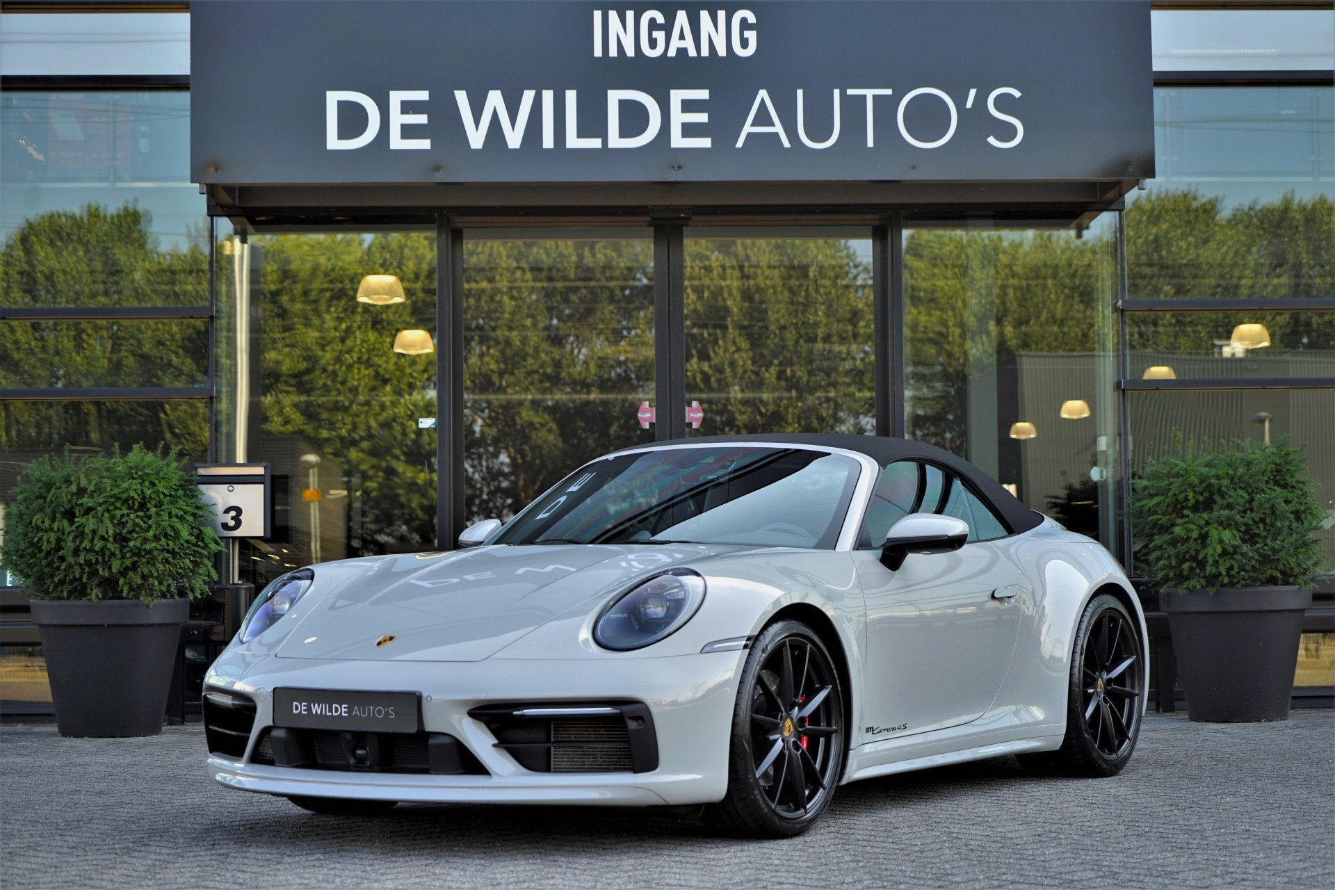 Porsche 911 Cabrio 3.0 Carrera 4S SportDesign Krijt Achteras, Automaat, Gebruikt, Cabriolet, Zilver of Grijs
