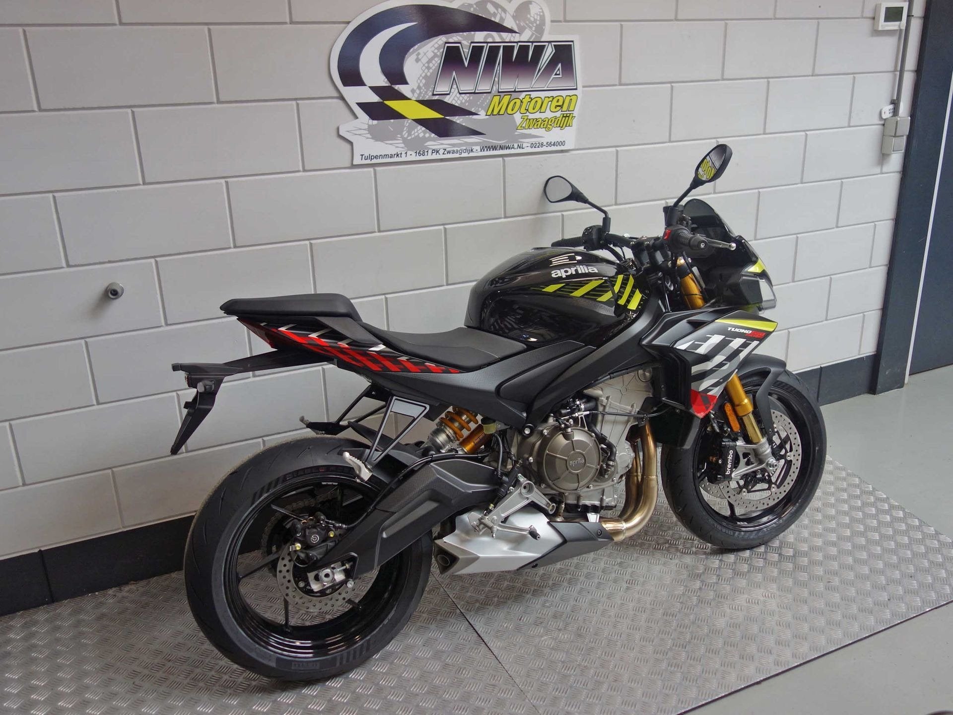 Aprilia Tuono 660 Factory, Motoren, 659 cc, Naked bike, Gebruikt, Bedrijf