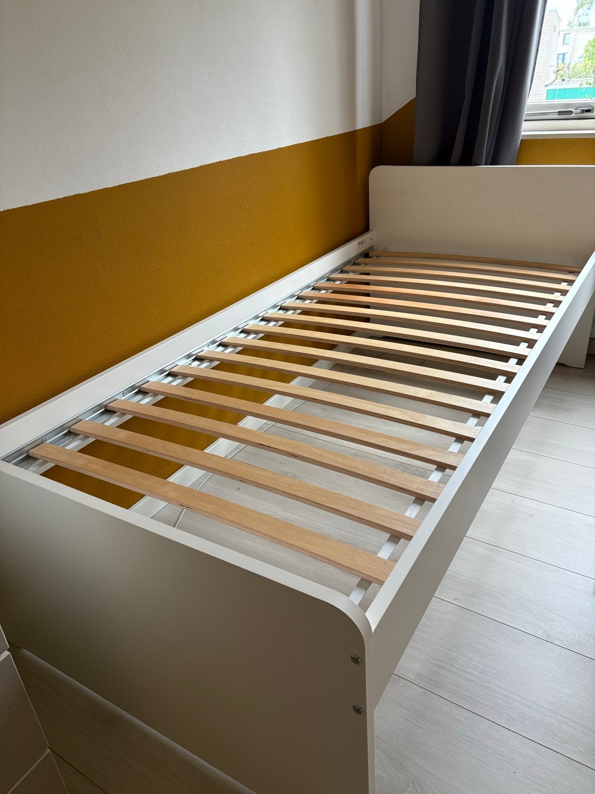 IKEA Slakt bedframe inclusief lattenbodem (matras optioneel), Huis en Inrichting, Ophalen, Overige materialen, 90 cm, Eenpersoons