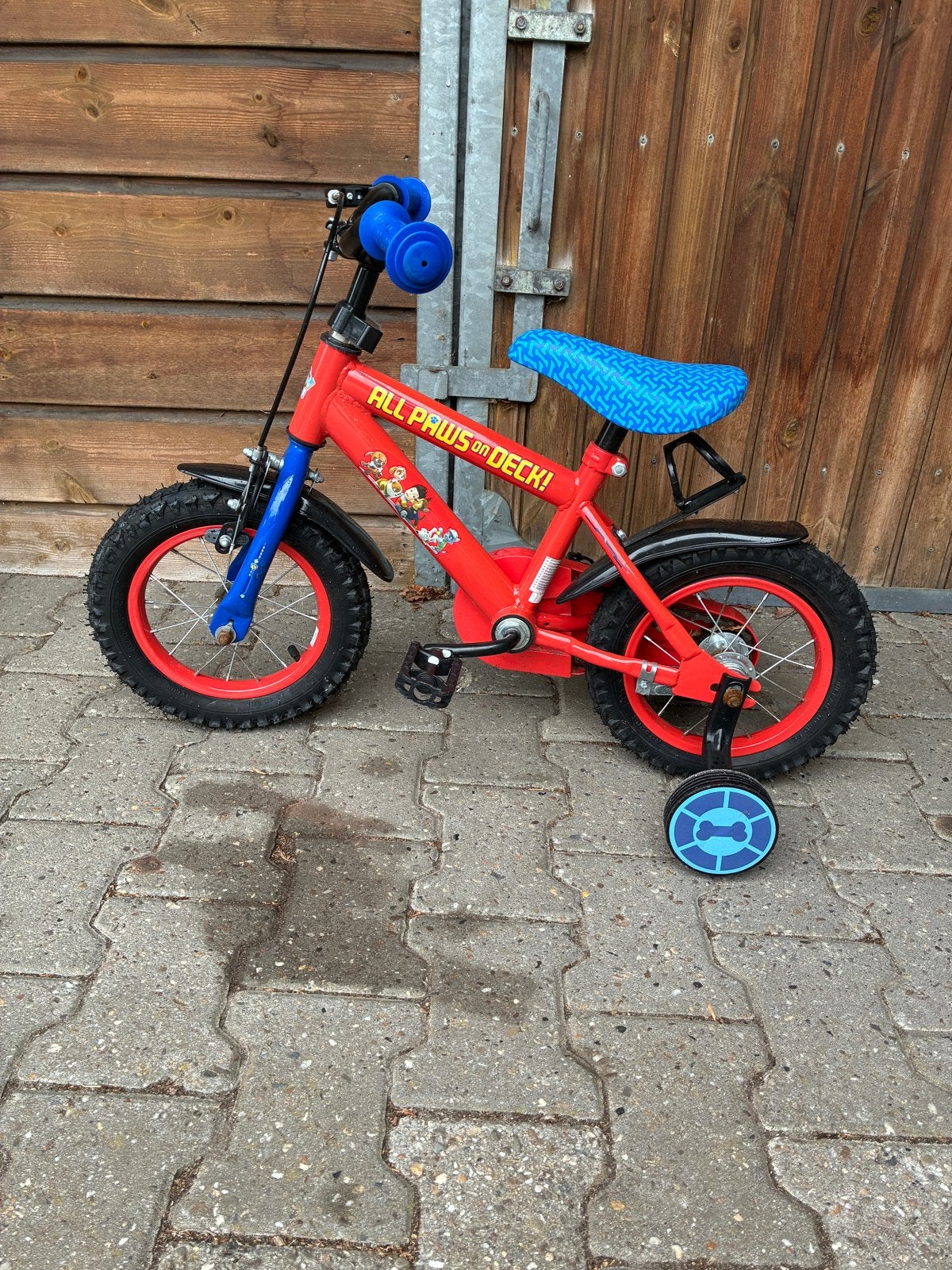 Paw Patrol kinderfiets met zijwieltjes - Zo goed als nieuw, Fietsen en Brommers, Fietsen | Kinderfietsjes, Ophalen, Zijwieltjes