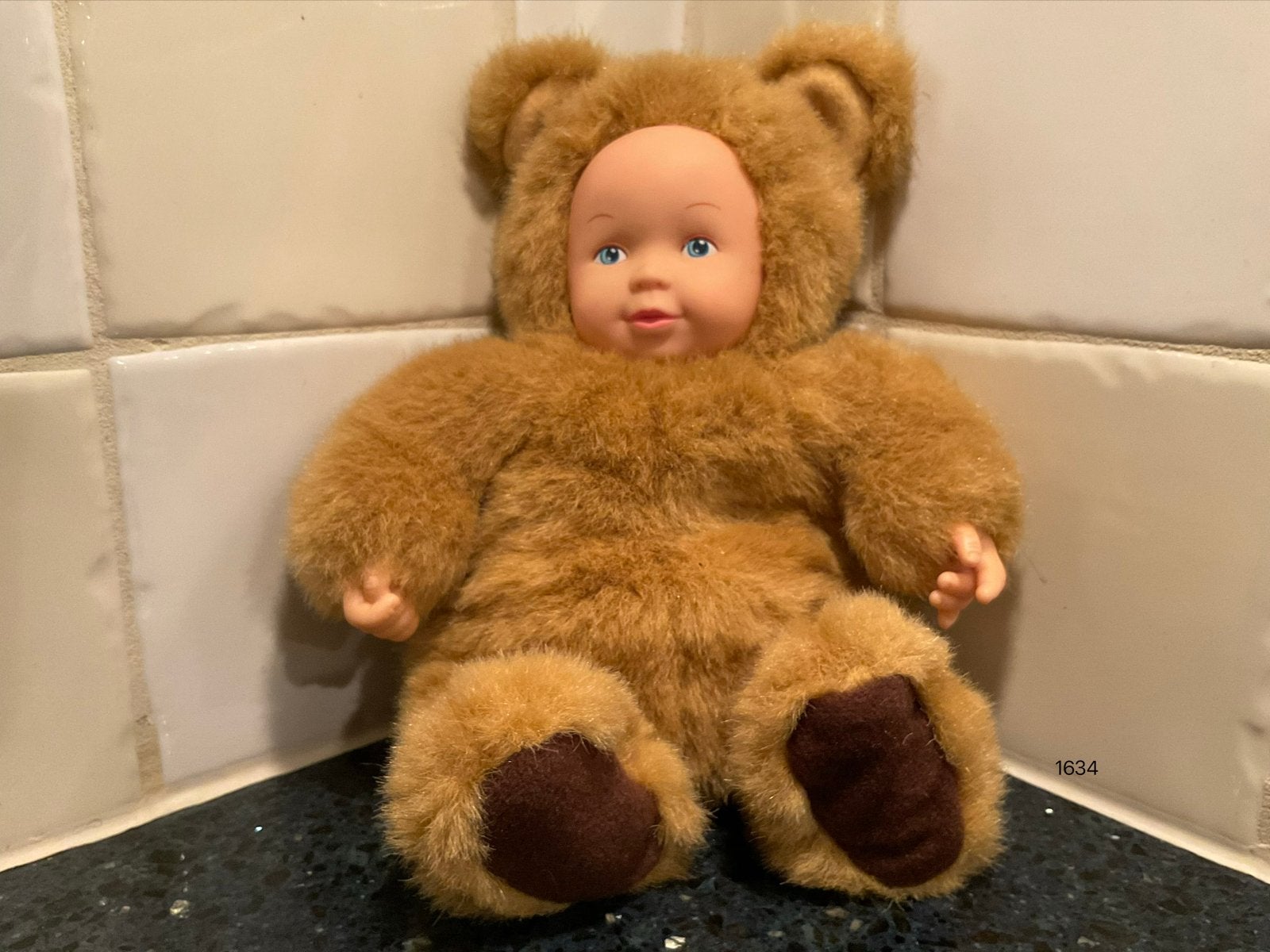 Anne Geddes Babypop in Berenpak, Ophalen of Verzenden, Gebruikt, Babypop