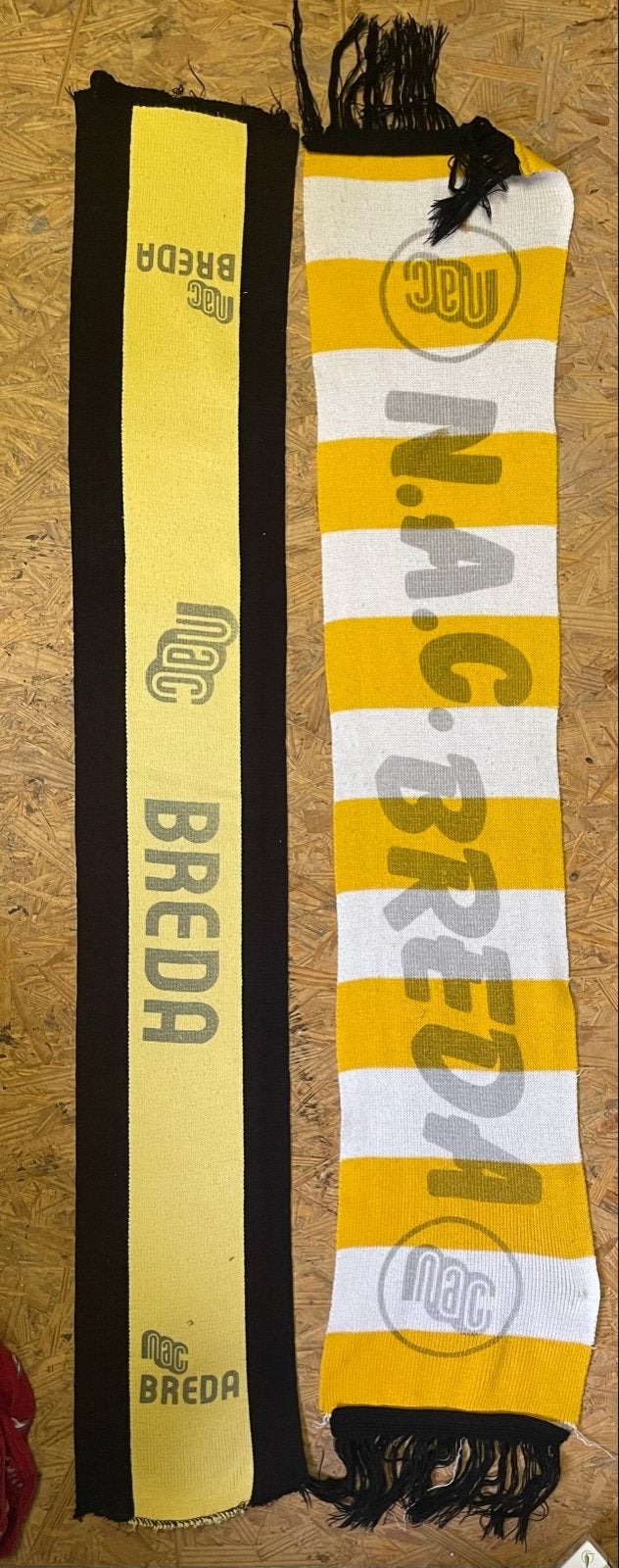 NAC Breda Sjaals - Set van 2, Ophalen of Verzenden, Gebruikt