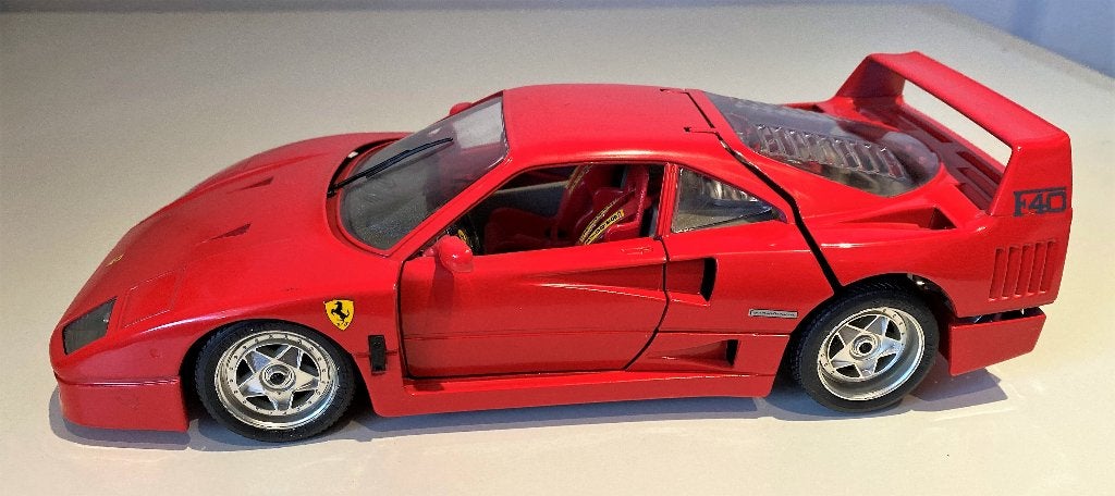 Bburago Die-cast Ferrari F40 (1987), Ophalen of Verzenden, Zo goed als nieuw, Auto, Bburago