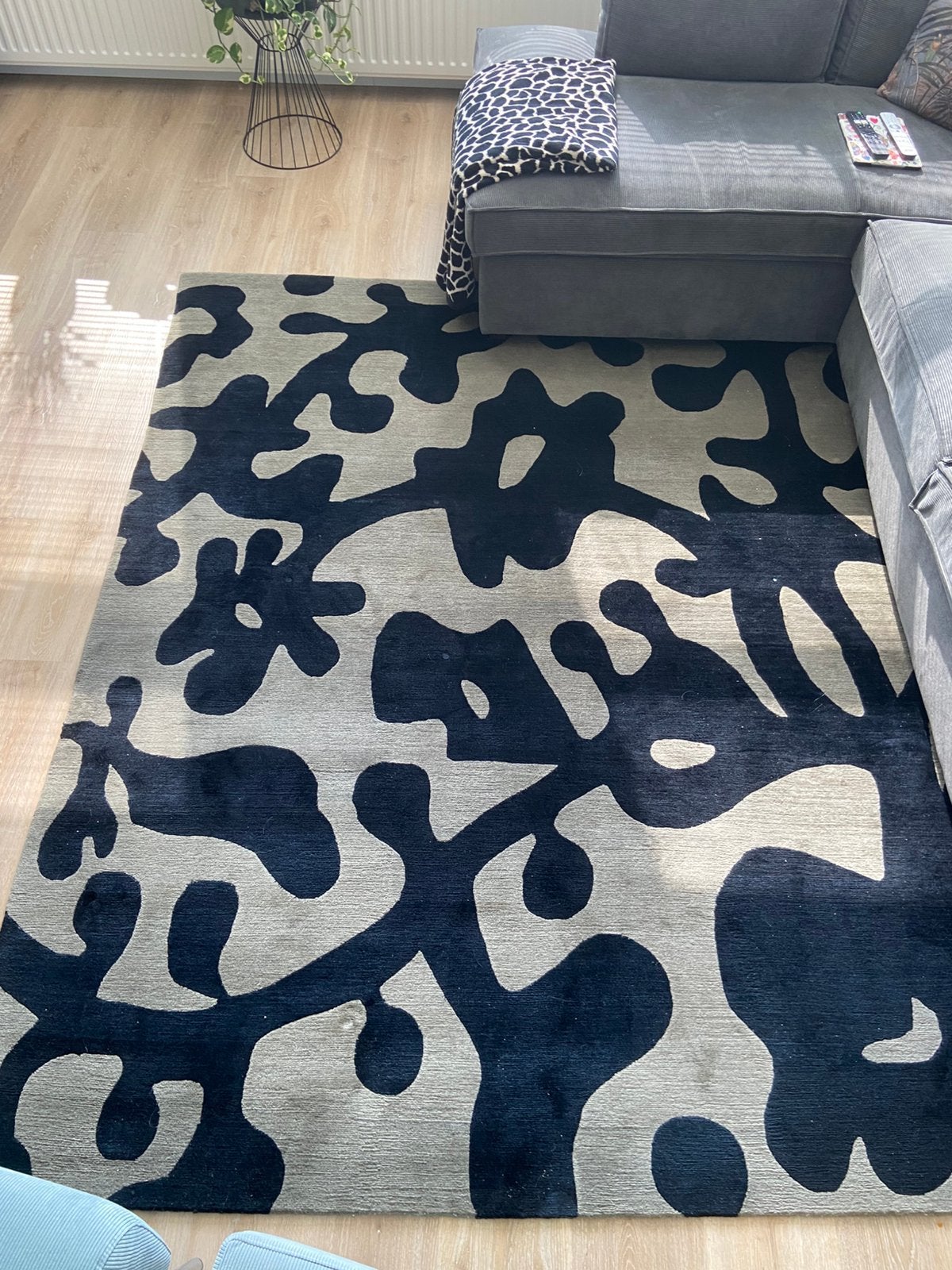 Wollen vloerkleed, Huis en Inrichting, Ophalen, Zo goed als nieuw, Rechthoekig, 200 cm of meer
