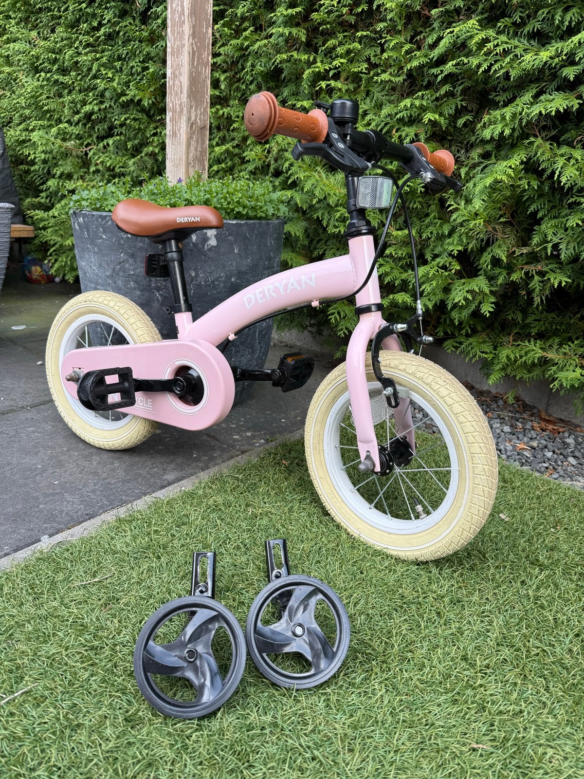 Deryan 3-in-1 Loopfiets/Kinderfiets 12 inch - Roze, Ophalen, Zo goed als nieuw, Minder dan 16 inch, Zijwieltjes