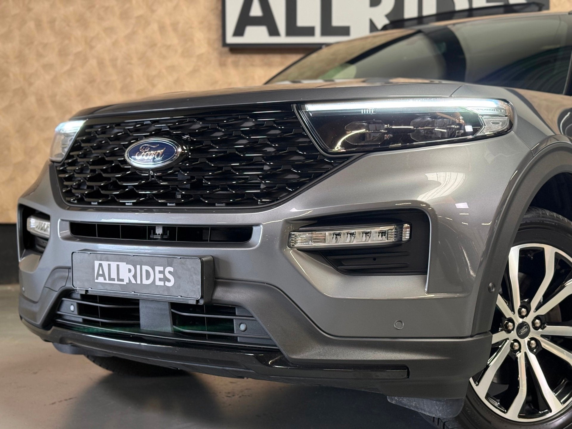 Ford EXPLORER 3.0 V6 EcoBoost PHEV ST-Line | Pano | Massage, Automaat, Dealer onderhouden, Gebruikt, 2441 kg