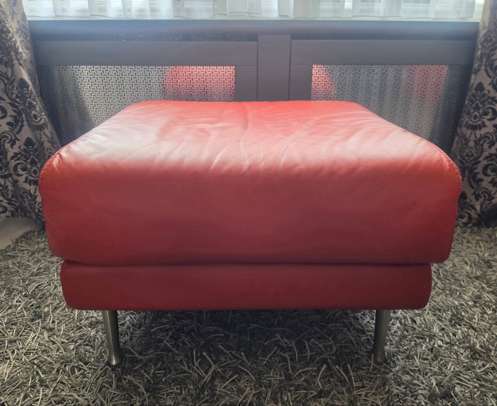 Hocker/poef  rood leer - 60x60x40 cm, Ophalen, Gebruikt, Leer, 50 tot 75 cm