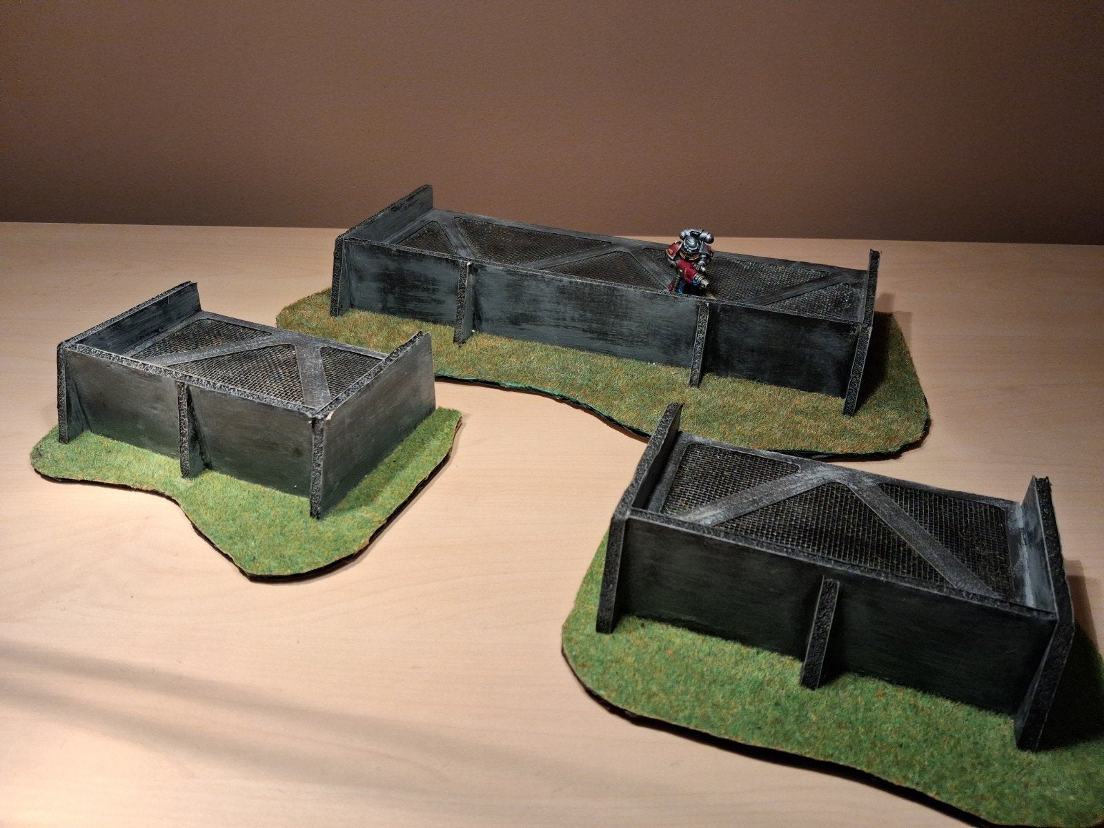 Warhammer 40K Terrein: 3x Verhoogde Platforms, Gebruikt, Ophalen of Verzenden, Warhammer 40000, Geverfd
