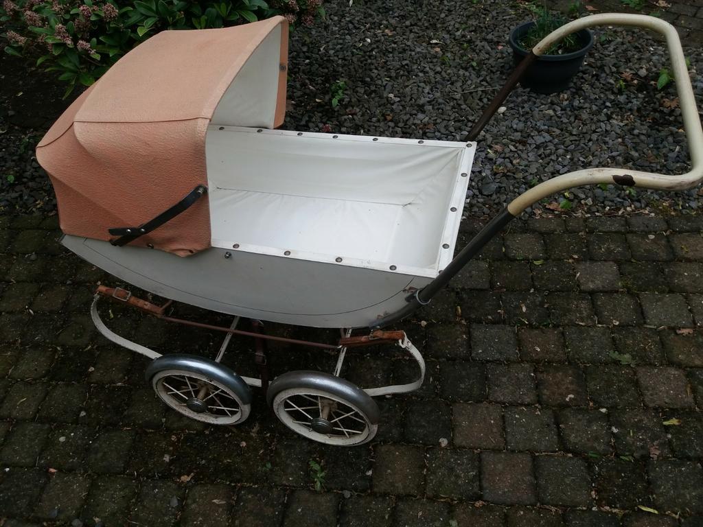 Poppenwagen / oude poppenwagen, Ophalen of Verzenden, Gebruikt, Overige merken