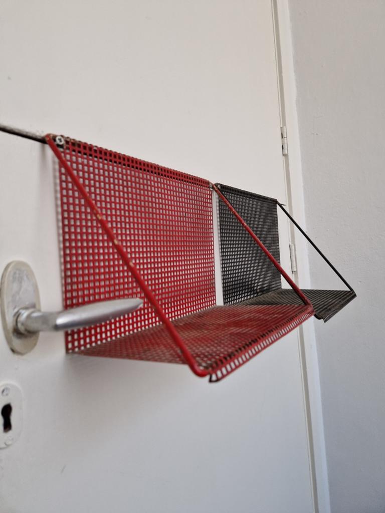 Twee retro planken of rekken van Pilastro. Mategot / Tjerk R, Ophalen of Verzenden