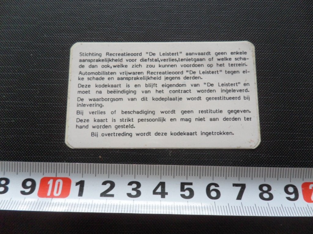 sticker Roggel DE LEISTERT  aanvoordt geen enkele aanspraak, Ophalen, Zo goed als nieuw