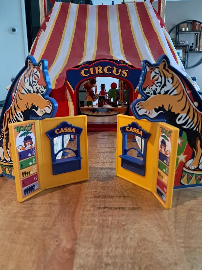Playmobil circus met accessoires, poppetjes en dieren, Ophalen of Verzenden, Gebruikt, Complete set