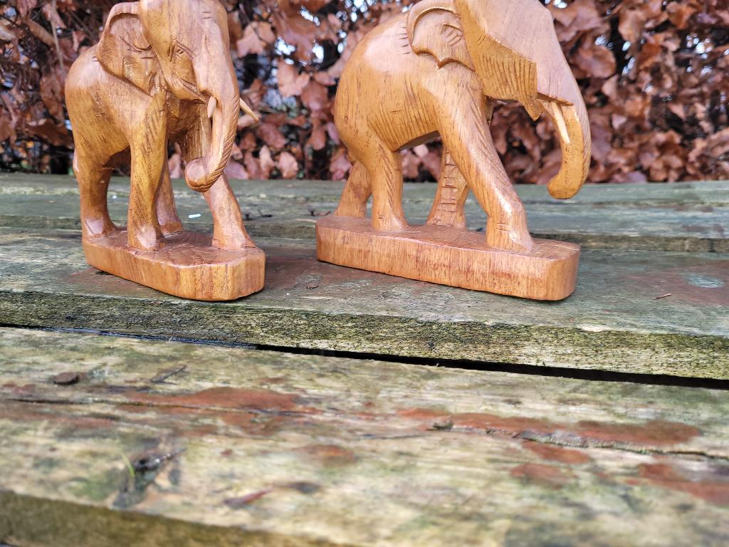 schitterende set handgemaakte houten olifanten beelden, Ophalen of Verzenden, Handgemaakt, Houtsnijwerk