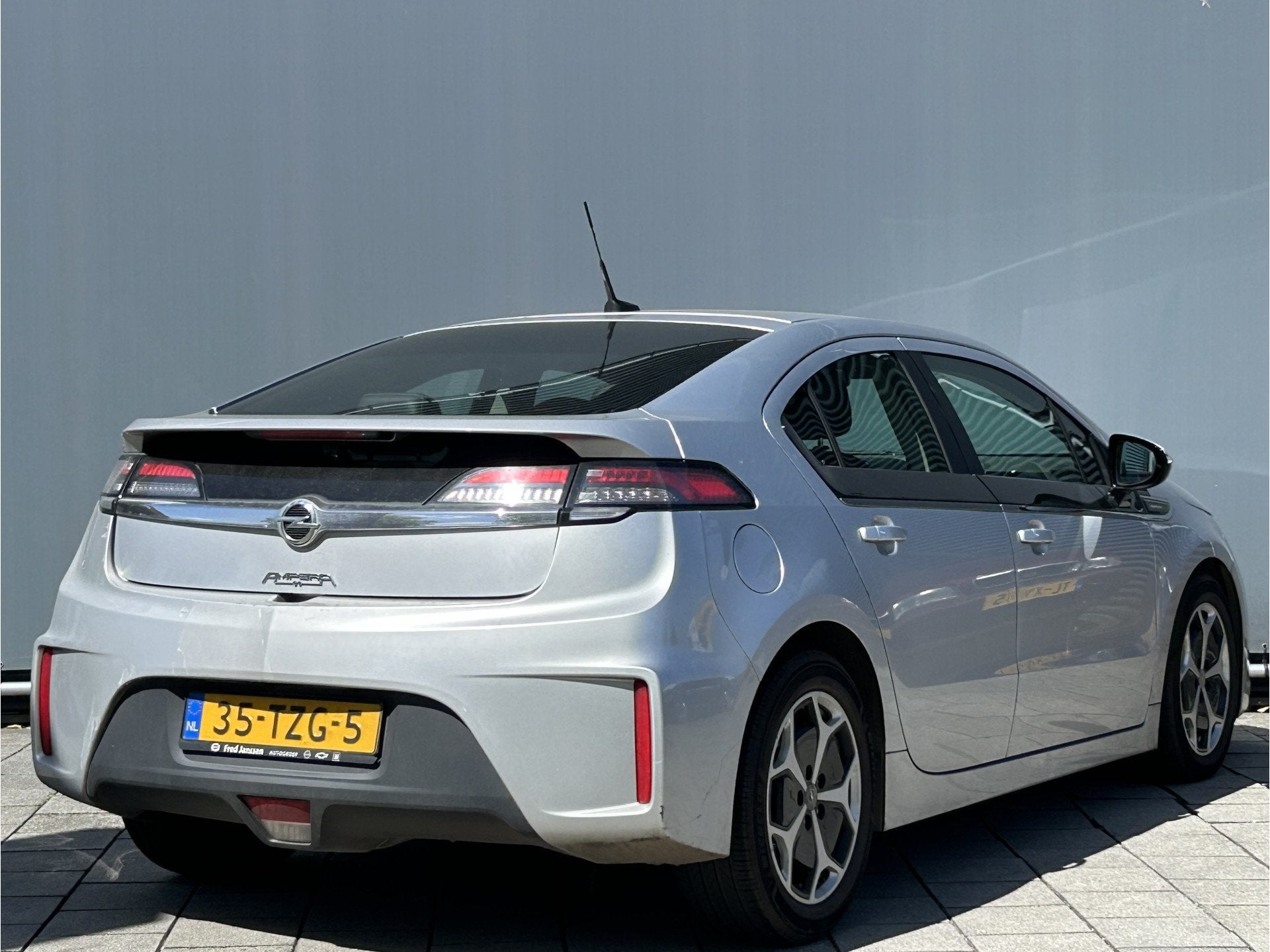 Opel Ampera BWJ 2012 | 1.4 151PK AUTOMAAT | LEER | STOELVERW, Auto's, Opel, 4 cilinders, 150 pk, 4 stoelen, Hybride Elektrisch/Benzine