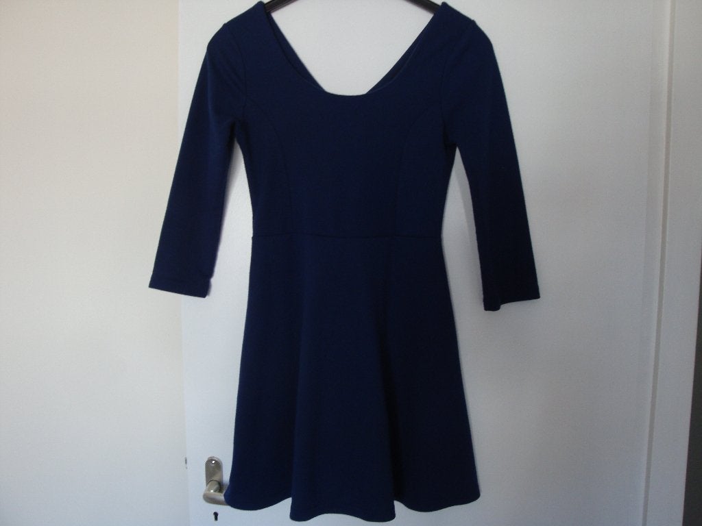 Maat M. Donker blauwe jurk., Kleding | Dames, Jurken, Zo goed als nieuw, Maat 38/40 (M), Blauw, Boven de knie, Ophalen of Verzenden