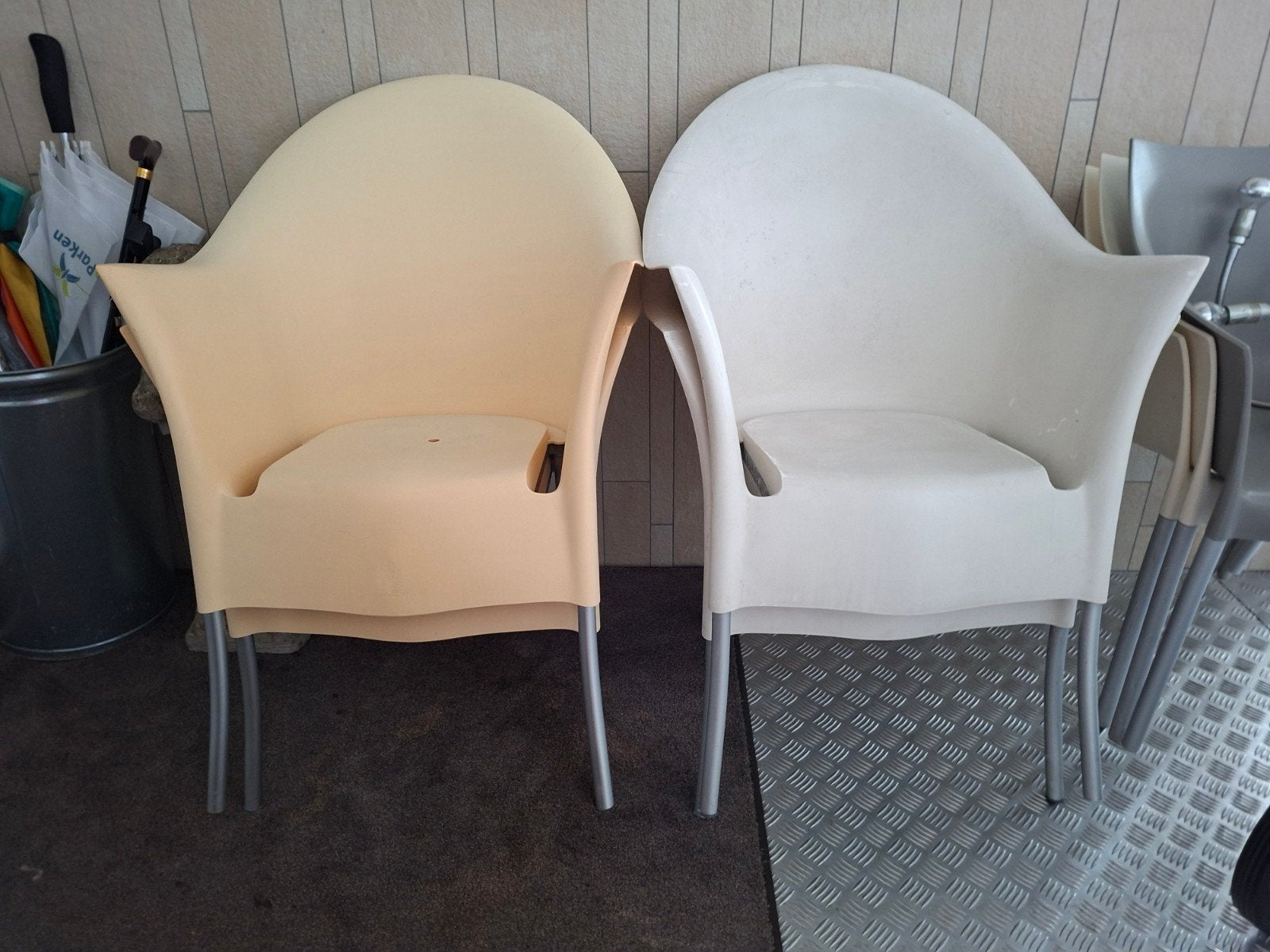 design stoelen p.s39 lordyo en drno grijs en creme, Tuin en Terras, Tuinstoelen, Ophalen, Gebruikt, Kunststof