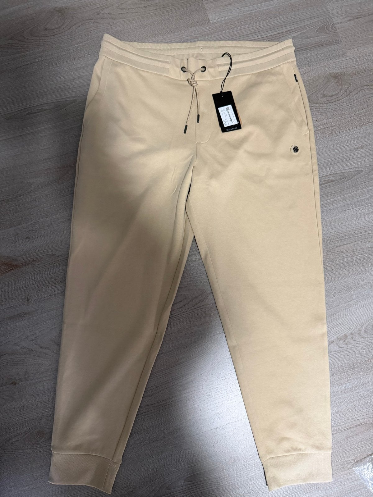 Nieuwe Boss joggingbroek maat XXL, Boss, Beige, Nieuw, Overige maten