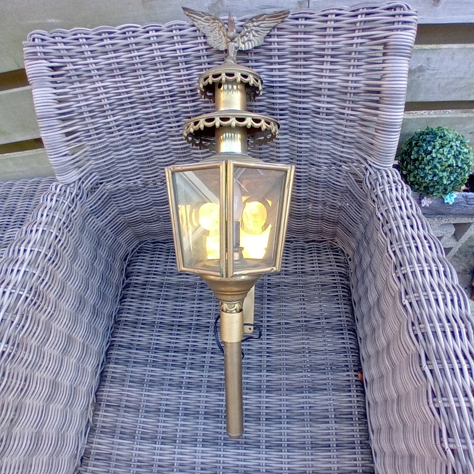 Antieke Messing Wandlamp met Adelaar Decoratie, Ophalen of Verzenden