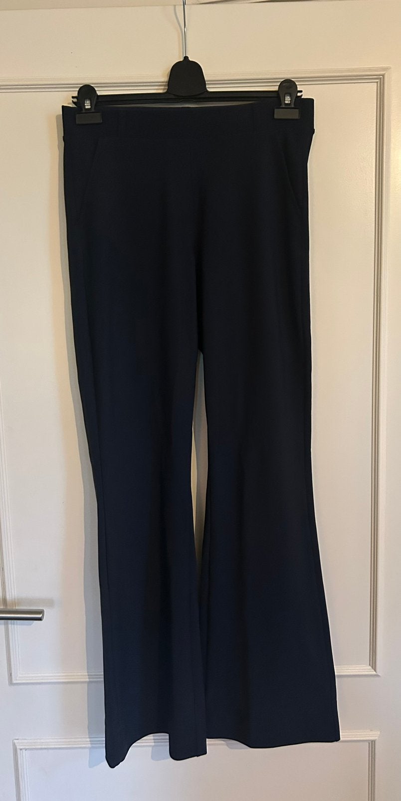 Donkerblauwe Studio Anneloes Flared, Flair Bobded broek S, Kleding | Dames, Verzenden, Zo goed als nieuw, Blauw, Lang