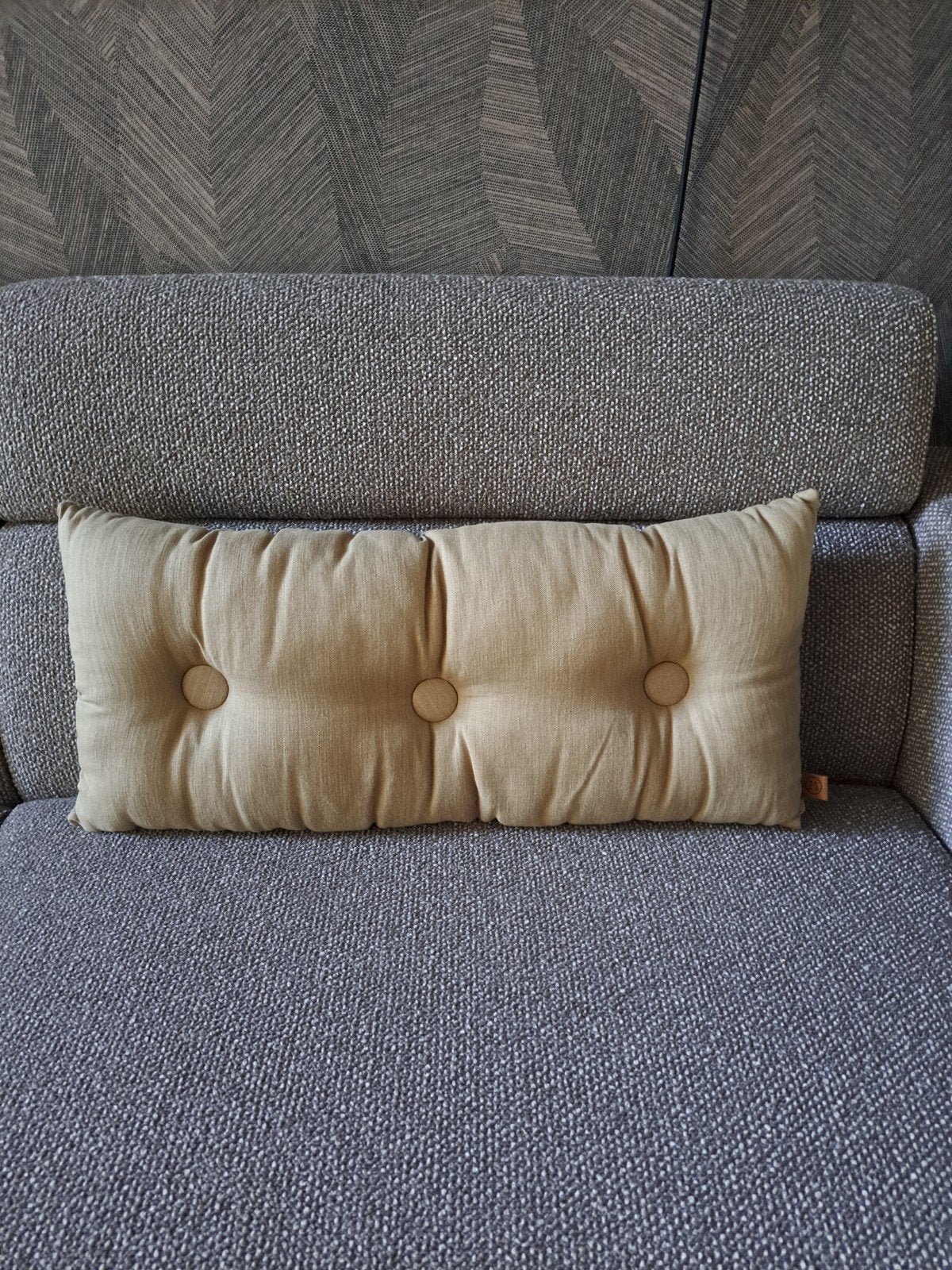 Woonkussen Zusss., Huis en Inrichting, Zusss, Beige, Ophalen of Verzenden, Zo goed als nieuw