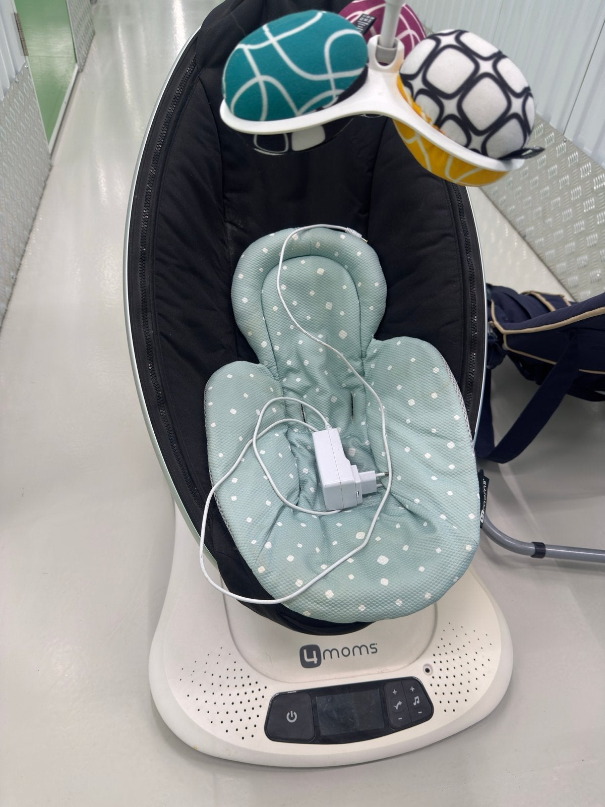 4moms mamaRoo 4.0 babywipper met inlegkussen, Ophalen, Zo goed als nieuw