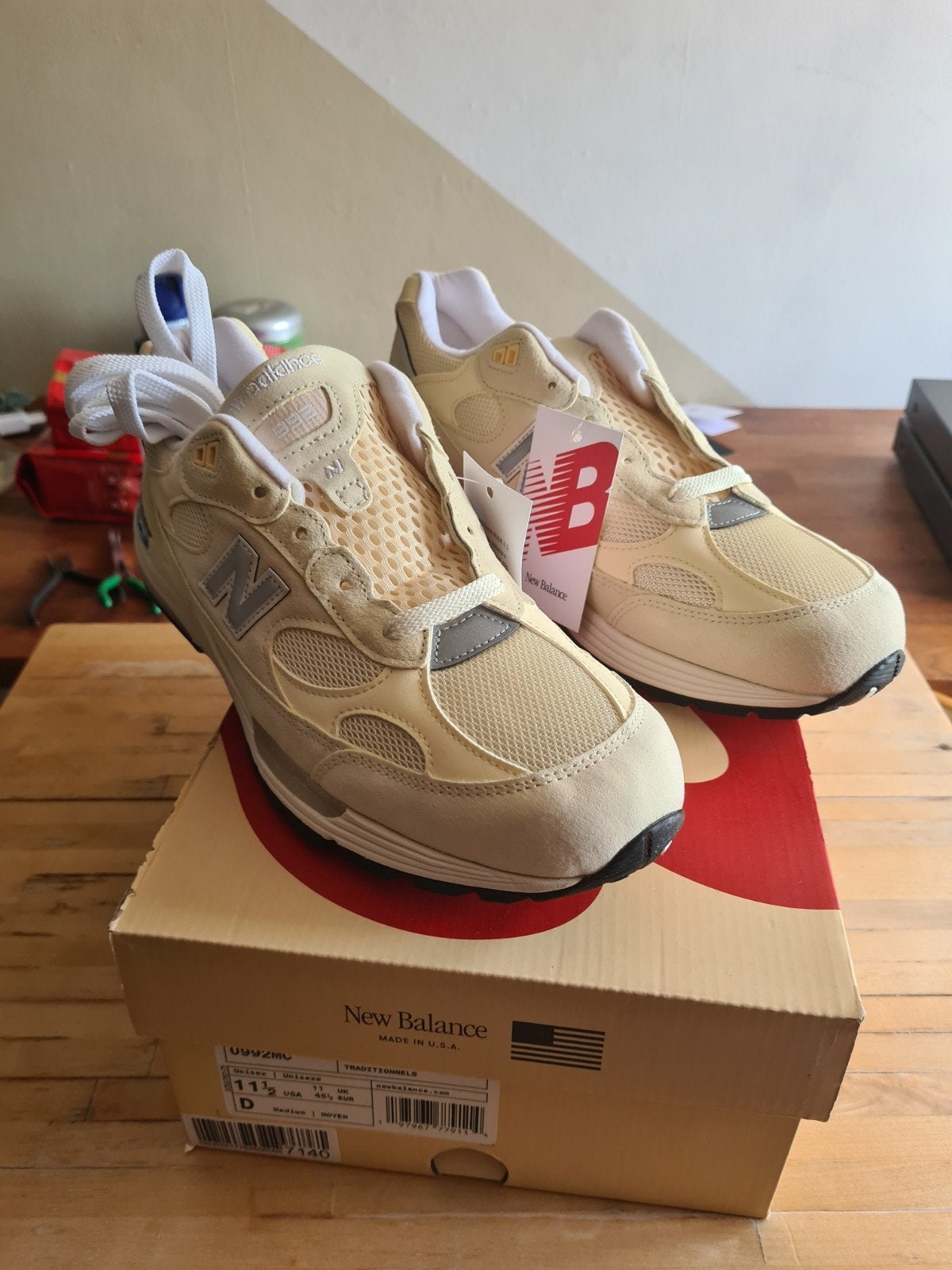 New Balance 992 calcium U992MC Maat 45.5, Kleding | Heren, New Balance, Overige kleuren, Nieuw, Ophalen of Verzenden