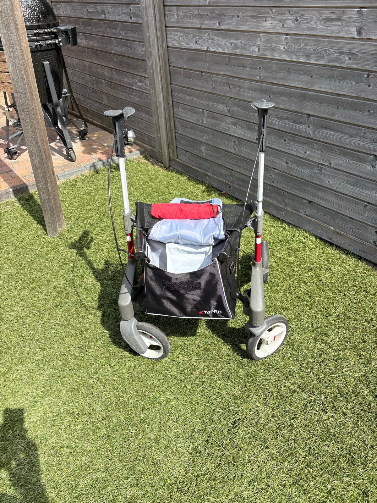 Weinig gebruikte rollator, Diversen, Ophalen, Opvouwbaar, Zo goed als nieuw