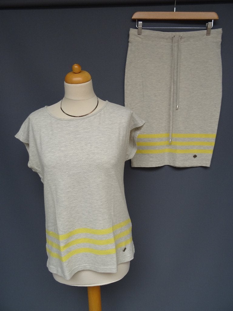 &CO WOMAN maat M, tricot set shirt + rok., Maat 38/40 (M), Kostuum of Pak, &Co Woman, Ophalen of Verzenden