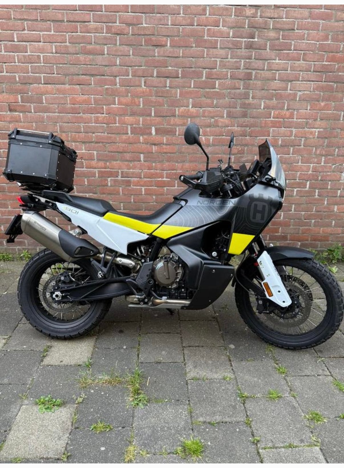 HUSQVARNA NORDEN 901 handvat/zetel vw (bj 2024), 2 cilinders, Gebruikt, Particulier, Meer dan 35 kW